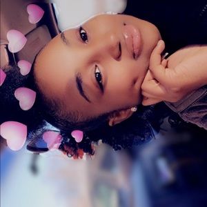 Meet your Posher, Yasmine